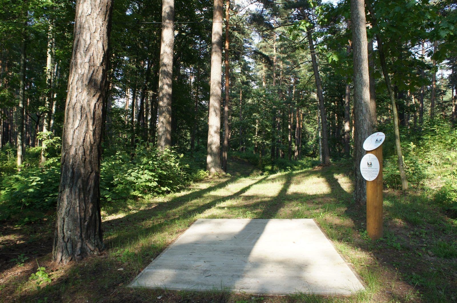 UFOGOLF disku golfa laukuma draugi un atbalstitaji Mezaparks Riga 2014