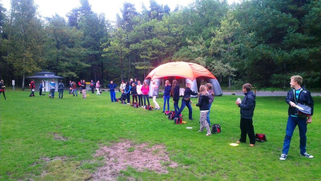 Skolenu grupas disku golfs Mezaparka 2013