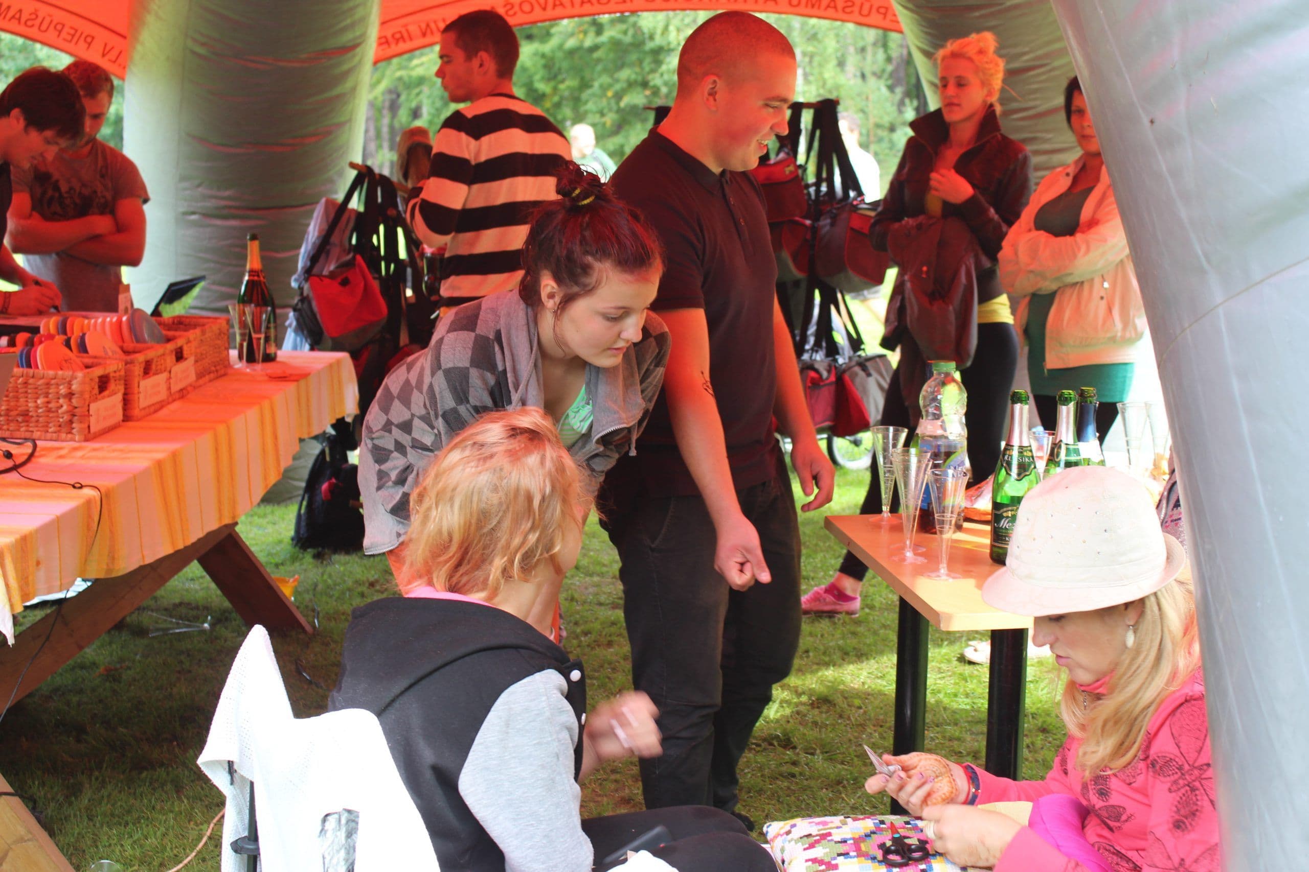 UFOGOLF disku golfa laukuma atklasana 1.septembris 2013 Mezaparks Riga